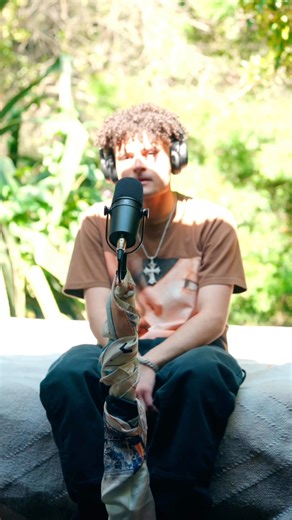 Bankrol Hayden on Instagram: "HI MY NAME HAYDEN…. MORE BANGERS ON THE WAY🩹"