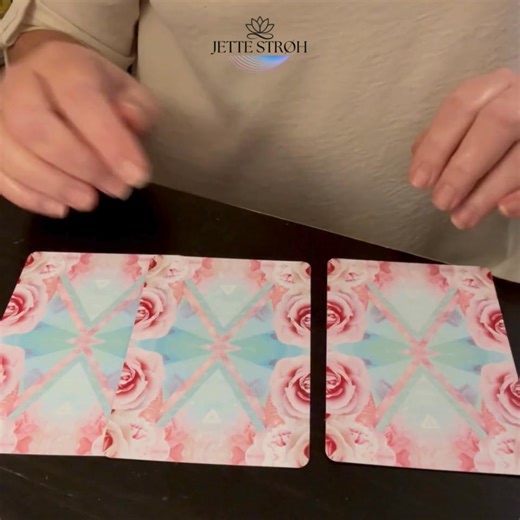 Kortene er vendt 🍂 Fra søn d. 9 /11-25 Du får personligt svar, der hvor du skrev dit kortnummer. Tak for at du ville være med ❤️ | Clairvoyant, medie & healer Jette Strøh