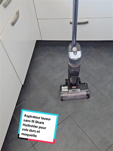 Aspirateur laveur sans fil Shark HydroVac pour sols durs et moquettes. #OffresPourToi #EssentielsDeLété #menage #chien #chat