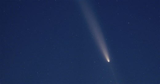 A spectacular and rare comet is visible to the naked eye. An expert explains how to see it.