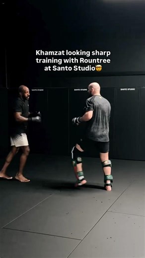 Khamzat Chimaev looking sharp sparring Khalil Rountree Jr. tonight at Santo Studio 🏆💪