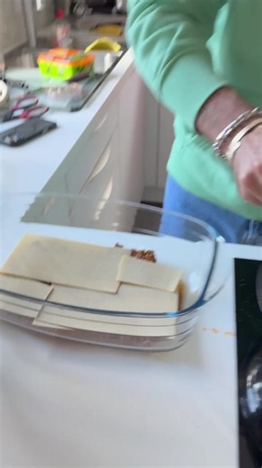 Melodie packt mit an: Nawrot Familie kocht Lasagne ☺️