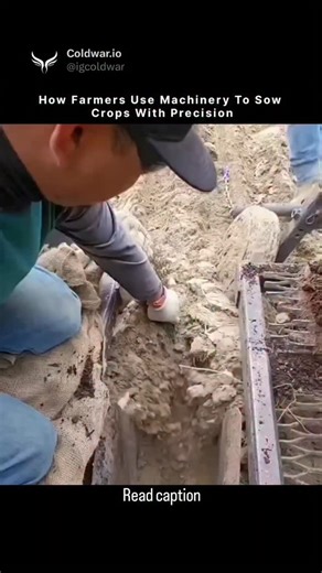 Knowledge Matrix on Instagram: "This post captures worker using a machine to process agricultural materials, likely paddy straw or crop residue, into organic fertilizer or animal feed. Agricultural Process The machinery depicted is part of modern agriculture designed to efficiently handle large volumes of farm waste. Common applications for this type of equipment include: Fertilizer Production: Converting rice straw or other crop residues into nutrient-rich organic fertilizer to maintain soil he