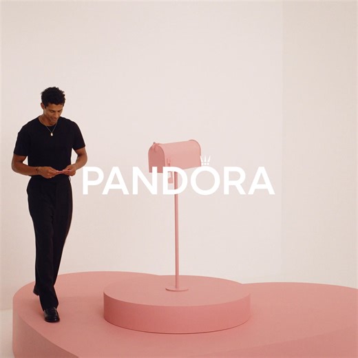 Love begins with small moments and the right gifts. Explore Pandora jewelry. | Pandora