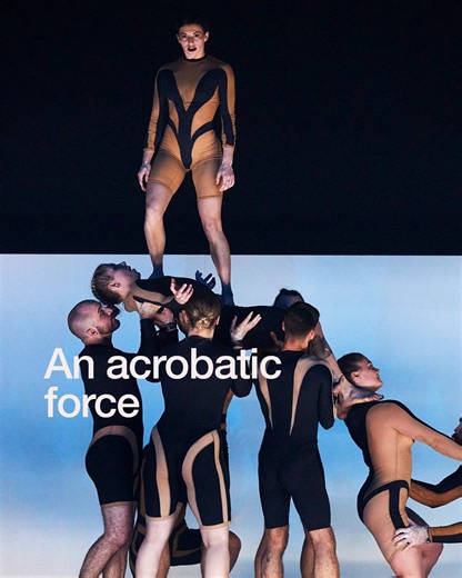 Wolf: an acrobatic force. "Circa seem to push their limits with each new creation. Physically stunning, "Wolf" is no exception, showcasing its constant virtuosity and its deliberate taste for risk." LES ECHOS "A physical trance of striking animal power, whose virtuosity fascinates as much as it questions the dramaturgy." FOUD'ART 📍 Théâtre Silvia Monfort, Paris 📷 by Andy Phillipson. Pictured artist of the Circa ensemble Christina Zauner. 🎥 featuring artists of the Circa ensemble Rosa Mordaunt
