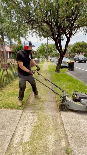 No judgement #satisfying #lawncare | Nathans Lawns and Gardens