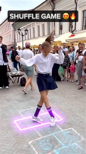 LITTLE KIDS DANCE GAME 😂🔥 SHUFFLE HOPSCOTCH 😨