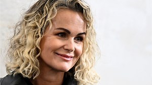 Claque sentimentale pour Laeticia Hallyday, elle se retrouve seule pour son premier anniversaire de couple avec Frédéric Suant
