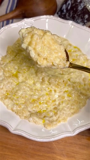 Delicious Pastina recipe Courtesy of miciamammas 😍😋🇮🇹🇺🇲👍🤌 Ingredients (Serves 2) 2½ Cups Water 1 tsp. Salt ¼ Cups Pastina, I use Stelline 1 Egg, beaten 91 3 tbsp. Pecorino Romano, grated (Plus extra for serving) ½ tsp. Black Pepper 2 tbsp. Butter 2 tbsp. Milk 2 tbsp. Ricotta Olive Oil to drizzle Method In a small pot boil the water and add in salt. Next add in the pastina and butter. Turn often so the pastina does not stick to the bottom of the pot. Put the flame to the lowest setting. I