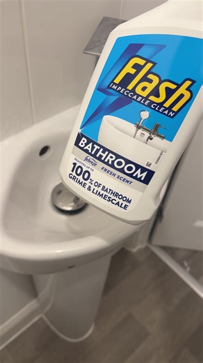 Flash Bathroom Cleaning Spray 800ml
