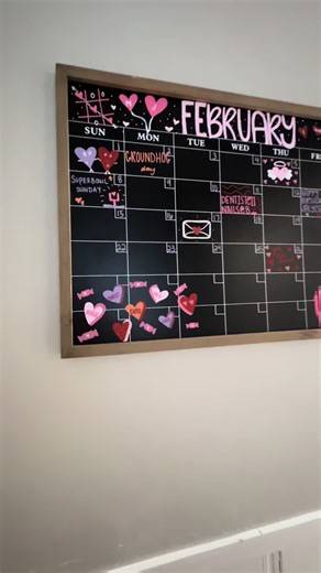 Follow for more calendars ideas!! #february #februarycalendar #art #chalkboard #chalkcalendar