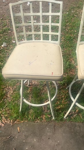 220 reactions · 47 comments | Revamping old bar stools #craft #diyhomedecor | Mickens Lloyd | Facebook