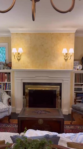 Barnett’s Painting And Faux Finishing LLC Process video of a Wall repair and matching finish! Message me for all your painting needs! | Steve Barnett
