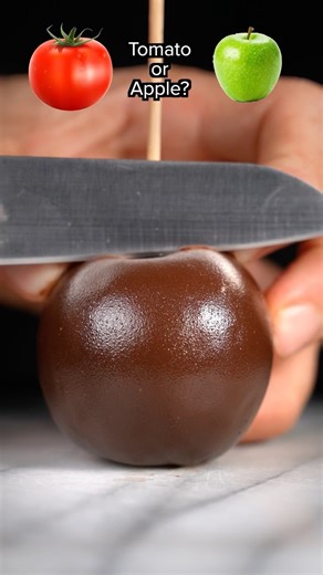 Is this an apple 🍏 or a tomato? 🍅