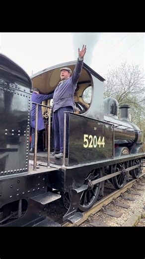 Unusual Pairing of 52044 & 45407 Leave Oakworth during The Keighley Worth Valley Railways Spring Steam Gala #yorkshire #haworth #steamtrains #unusual #steamgala