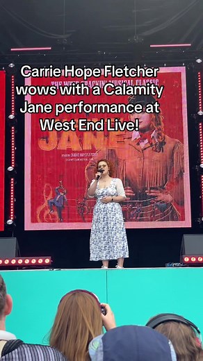 Wow! Carrie Hope Fletcher just gave a brilliant Calamity Jane performance at #WestEndLove #CarrieHopeFletcher