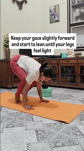 learn Bakasana in 3 steps#yogaasanas #poses #yogateacher