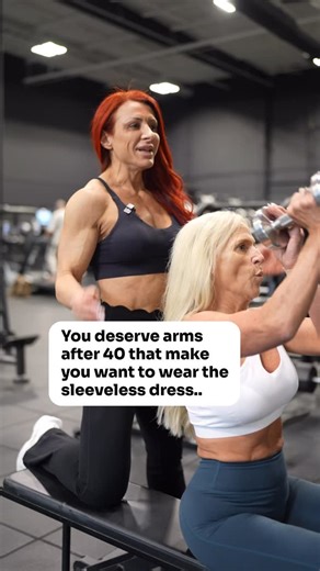 Welcome to Fix Your Form — the series where we clean up the mistakes holding your progress hostage and bring those muscles back to life. Let’s talk about something no one really warns you about. As we age, our muscle mass starts to deplete — and when that happens, gravity does what gravity does best. Cue the loose skin, the jiggle, the little wave that keeps going after you stop waving. You know exactly what I’m talking about. But here’s the truth: it doesn’t have to be that way. The bigger and 