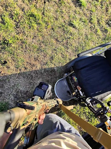 C-Clamp🦾 Familiarizing myself with this @EOTECHInc HWS EXPS3 w/DCR at 51 yards #NeverAVictim