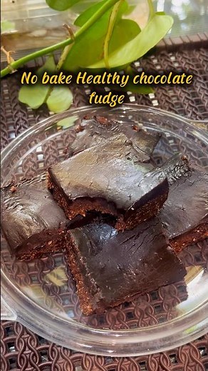 This 5-ingredient NO-BAKE fudge will completely ruin store-bought desserts for you! 🍫#healthy