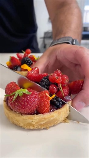 #cake #viral #shorts #shortvideo #short #viralvideo #viralshorts #fyp #reels #recipe #motivation