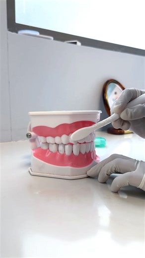 1.1K views | Ever wondered if you are brushing your teeth the correct way?Check out our quick guide on how to brush your teeth properly and ace that smile game! #DentalCare #OralHealth #BrushingTechniques #SriLankaDentist #SmileCare #HealthTips #DentistAdvice #MyDentist | My Dentist | Facebook