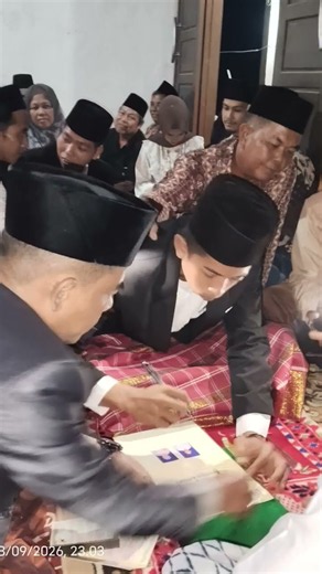 KEPALA KUA JUJUHAN ILIR PIMPIN PROSESI AKAD NIKAH ‪@religiislamindonesiachannel85‬