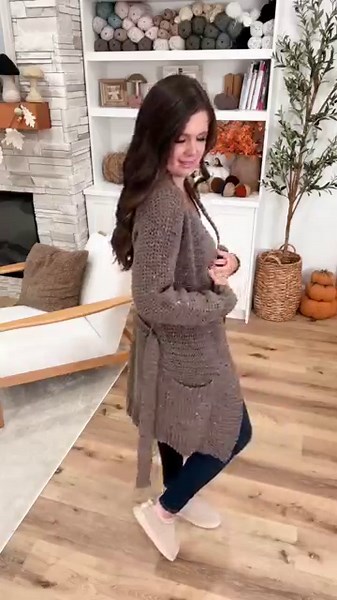 Easy Crochet Cardigan pattern worked in 1 piece flat 🍂 #crochetcardigan #handmadeclothing #crochet