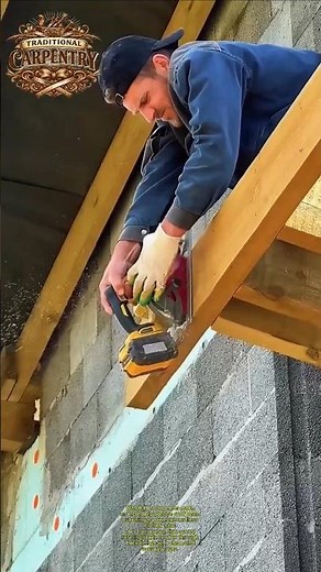 Perfect Roof Beam Cut With Circular Saw! #woodworking #construction #carpentry