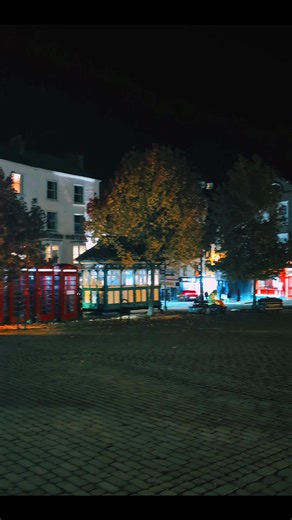 A little Ripon by night 🌃 video from the market square here in North Yorkshire 💛💙 October 2025 Enjoy the video 🎦 #adventureswithKen | Ripon City Ken