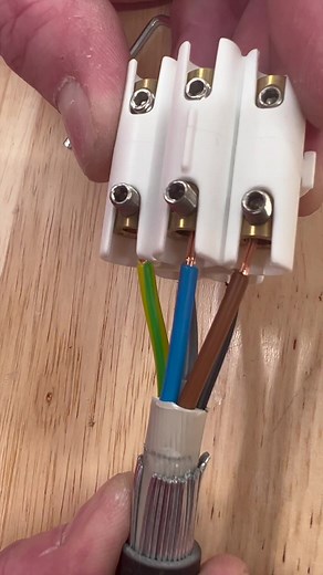 Innovative SWA Cable Joint for Easy Installation | Watch Now