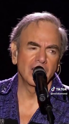 Neil Diamond Performs 'Holly Holy' Live at the Greek Theatre | ThrowbackThursday