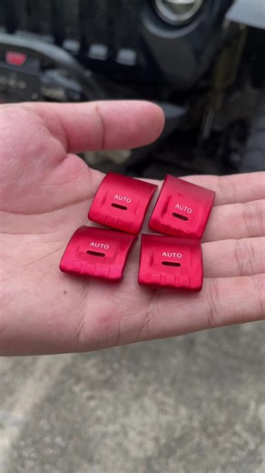 JK owners know this — that window switch panel gets scratched fast. These covers add a little color and protect the surface at the same time. Simple upgrade. Worth it. #jeep #diamooky #jeepjk #jeepjku #jeepwrangler