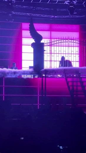 LANAとElle Teresaとの感動のライブ