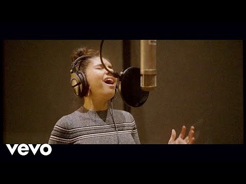 Alessia Cara - Scars To Your Beautiful (Live Off The Floor)