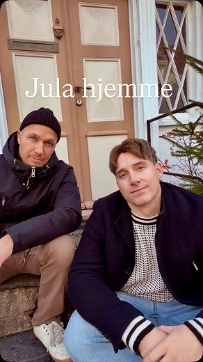 På tide med litt julestemning?🎄 Burde vi slippe vår versjon av “Jula hjemme”? ❤️ (cover av Maria Mena & Trygve Skaug) Vi fikk så fin stemning av denne – hva synes du? Kommenter “JA” om du vil ha hele låta. Og vil du høre den live? 11. desember ✨ https://event.checkin.no/193912/en-magisk-stund-jul-i-som-kirke Martin Wikstøl #jul #julemusikk #norskmusikk #cover #homeforchristmas #martinwikstøl #bjornhenrikmusic | Bjørn Henrik Brandtenborg