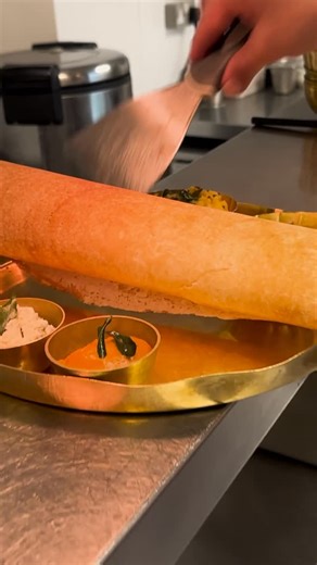 Chetna Makan on Instagram: "Indian restaurants in London! Episode 2 - @pahlihillbandrabhaiuk Watch the full video on my @youtube channel #foodwithchetna link in my profile! Follow along for more….. #chetnamakan #reels #indianfood #london"