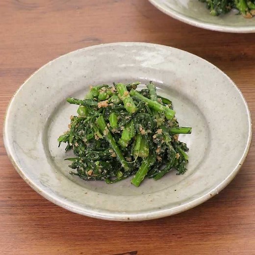 香り高い副菜♪ 春菊の胡麻和えのレシピ動画・作り方 | デリッシュキッチン