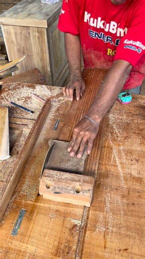 169K views · 641 reactions | tips for cutting safely and quickly | Alfariz Jati | Facebook