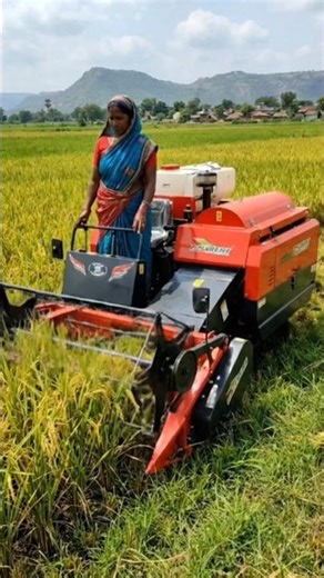 Empowering Women Farmers with Modern Harvesting Machines 🚜🌾