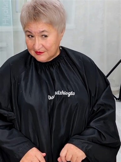 A signature haircut that doesn't require much time for styling😉