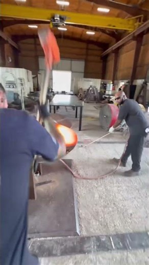 Repair of a heavily damaged propeller! #fypシ #foryou #artist #press #propellerrepair #hammer #fire