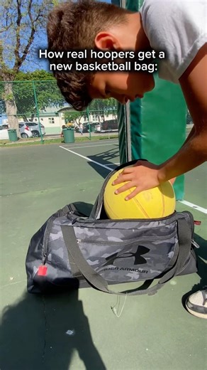 How fake vs real hoopers get new basketball bags🏀