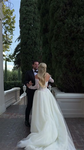 For The Modern Bride || First Look With Groom