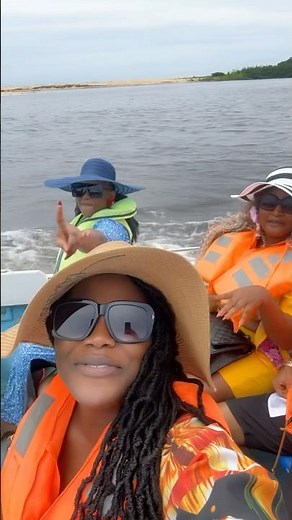 Rinyu and her friends vibing to Barré Collé #Rinyu #BarréCollé