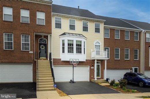 5153 Ballycastle Cir, Alexandria, VA 22315 - MLS VAFX2300184 - Coldwell Banker