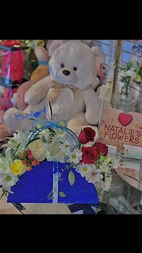 𝙉𝙖𝙩𝙖𝙡𝙞𝙚 𝙕𝙖𝙨𝙡𝙖𝙫𝙨𝙠𝙮 🌹 on Instagram: "Natalie’s Flowers 🌹 215-934-5857 fresh cut flower bouquets arrangements and many more"