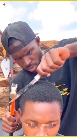 African peoples hard hair 😱 The facts video #facts #amazingfacts #africa #african #shorts #cartoon