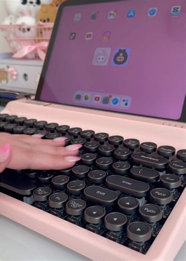 YUNZII Vintage Keyboard: A Nostalgic 90s Experience