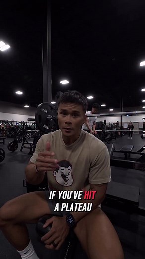 Do this to break through bench plateaus… Add more structure and intensity to your workouts with one of my workout programs. Link is in my bio. #gymtips #gymmotivation #benchpress #pausedreps #inclinebench | The Online Coach Inc